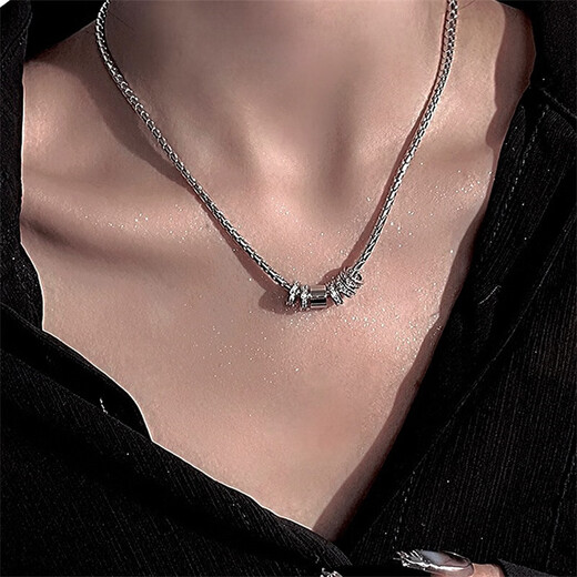 Sparkling ring pendant necklace, cold style titanium steel chain, same style for men and women, light luxury, fashionable and versatile, temperament clavicle chain, sparkling diamond ring necklace (50cm+5cm)