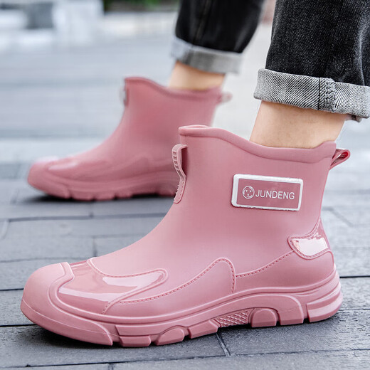 
Couple rain boots men's water shoes women's short tube non-slip low top waterproof rubber shoes kitchen work rain boots fishing boots overshoes black [men and women-universal] 41-42