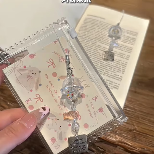 
Keychain Cute Goldfish Dream Wind Chime High-looking Girl Pericarp Bag Mobile Phone Hanging Keychain Sakura Wind Chime Pendant-1 No Specifications