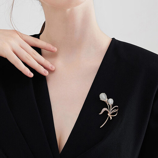 Kamalun (KAMALUN) Magnolia Pearl Brooch Women's Luxury High-end Brand Fashion Suit Sweater Pin Accessory Valentine's Day Gift Magnolia Brooch Three-piece Set