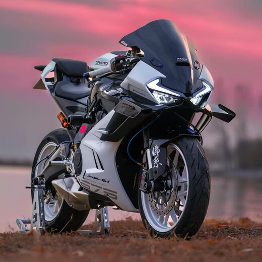 Второй рукой Chunfeng 675SR-S Трехцилиндровый водяной охлаждение 450SR тяжелая машина Qianjiang QJ Racing 600RS Спортивные автомобили имитация мотоцикл Black