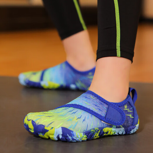 McCann children's comprehensive indoor training shoes for girls, shock-absorbing silent rope skipping shoes for men and women, non-slip soft-soled running shoes, pink and purple 31