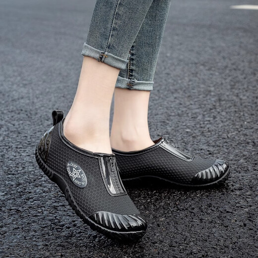 Fashionable Japanese rain boots for women, short rain boots for outdoor work, waterproof non-slip shoes, rubber shoes, flat-soled pull-on shoes, purple 36