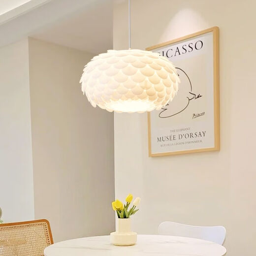 Restaurant des lustres simples modernes créatoires de la chambre de création lumières d'allée Style Crème Master Chambre Girl pour enfants Lampes de chambre 9272 Chandeliers 35 cm