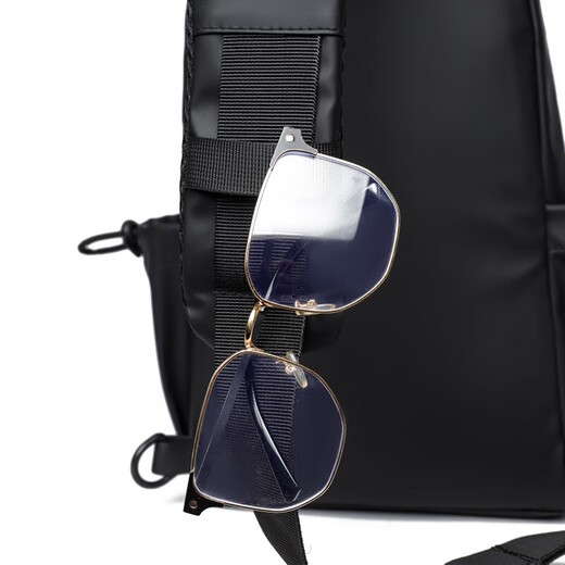 
New men's crossbody bag casual 2024 Korean version of the film waterproof small backpack trendy and fashionable sports chest bag 6216 black length 20cm high 32cm width 11cm