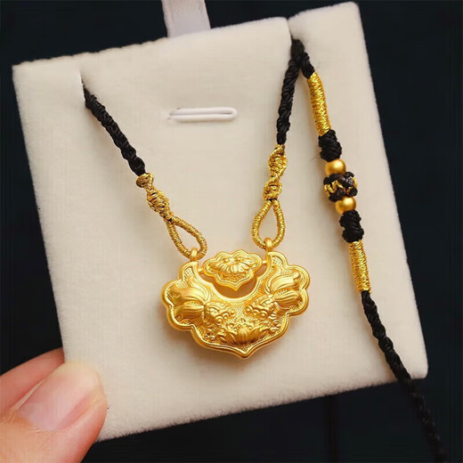 Chow Tai Fook gold pendant koi lock gold lotus braided necklace gold lock longevity lock bag girlfriend Valentine's Day gift black braided rope necklace contains 2 transfer beads
