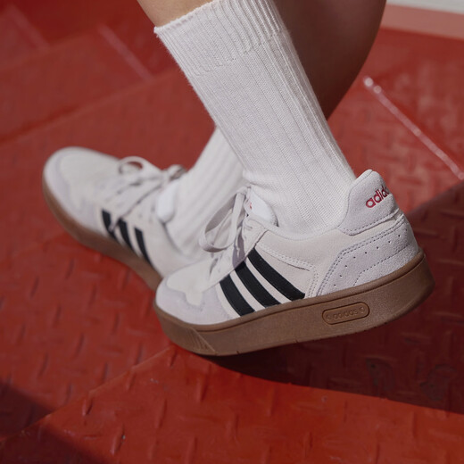 
adidas small serrated D-PAD CLASSIC casual beautiful high style retro basketball shoes adidas light gray/black/light scarlet 38