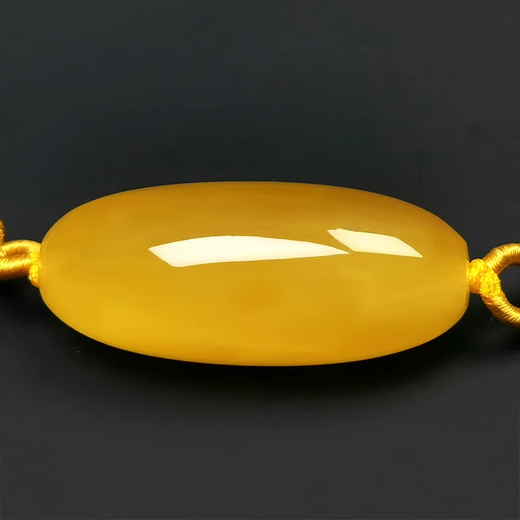 Amber School, one object, one picture, one certificate, beeswax pendant bucket beads, natural amber pendant, Russian chicken fat yellow, no cracks, pendant 6.88g 39*16mm