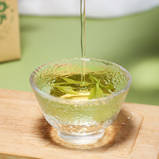 West Lake Brand 2025 New Tea Launched Mingqian Selected Premium Old Tea Tree Longjing Tea Paper Bag Green Tea Spring Tea 250g Paper Bag