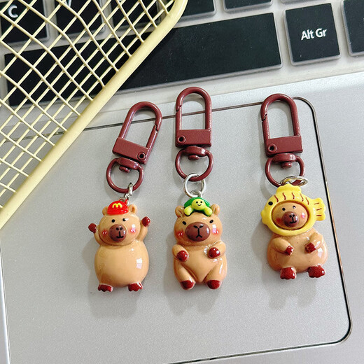 Mignon Kapibala Keychain Pendant Student Schoolbag Cartoon Hanging Ornement Girl Accessoires Accessoires pour le meilleur ami 3 forfaits (modèle aléatoire)