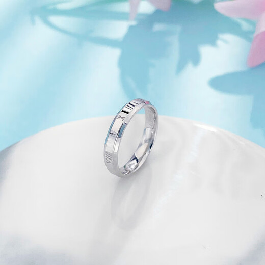 China Gold (CHINA GOLD) platinum ring with letters and Roman numerals, a gift for your girlfriend, a gift for someone else, about 6.82g