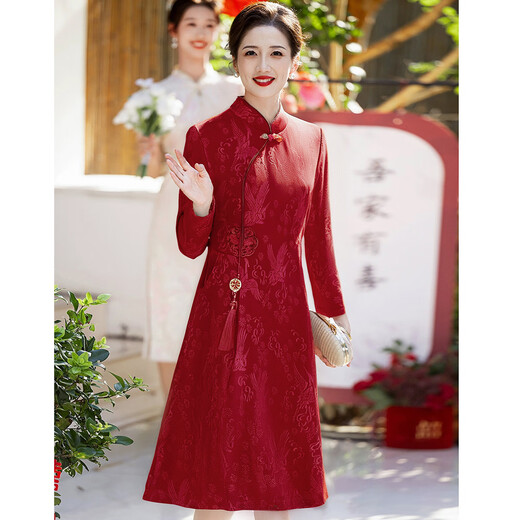 Paste Xi's mother-in-law Chinese style retro plus velvet thickened festive banquet dress wedding festive dress red 3XL
