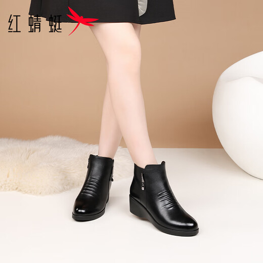 Red Dragonfly Short Boots Women's Winter Velvet Warm Lightweight Soft Soled Cotton Boots Versatile Commuting Mom Boots WTC457161C Black 37