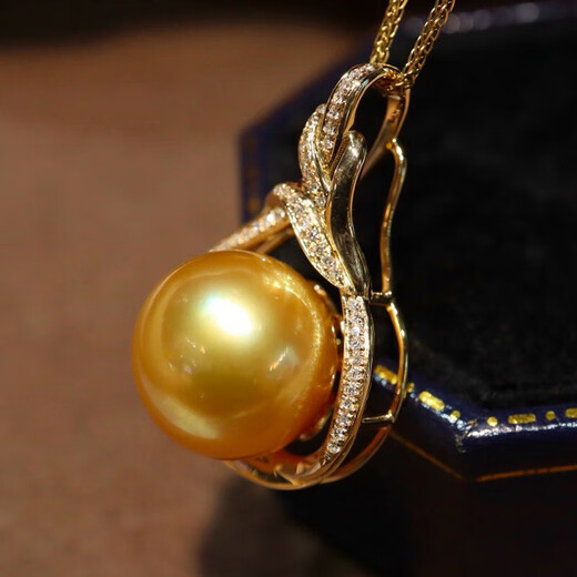 Heart ancient gold pearl pendant seawater necklace 18k gold diamond light luxury clavicle chain holiday gift 12-13mm