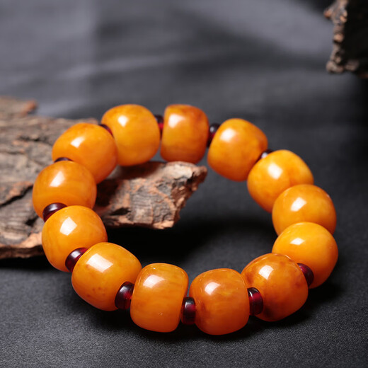 Fall in love with the old Phoenix, Russian material, old yellow beeswax amber barrel bead bracelet, old bead wax amber string, original stone drum bead beeswax bracelet, small shiny model 13*19 old honey barrel bead red separator, bagged