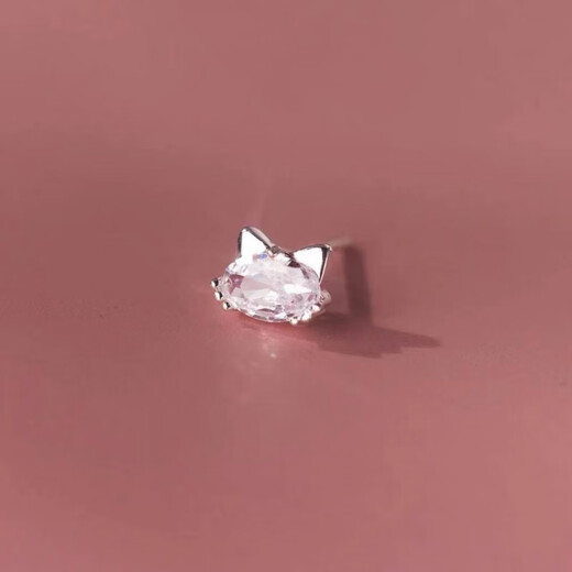 YKINCASL Old Phoenix Pure Silver 9999 Cat Super Flash Earrings Pure Silver Temperament Simple Earrings Ear Hole Feeling Light Luxury Style Pure Silver Cat Pair + Gift Box Lao Fengxiang Same Style