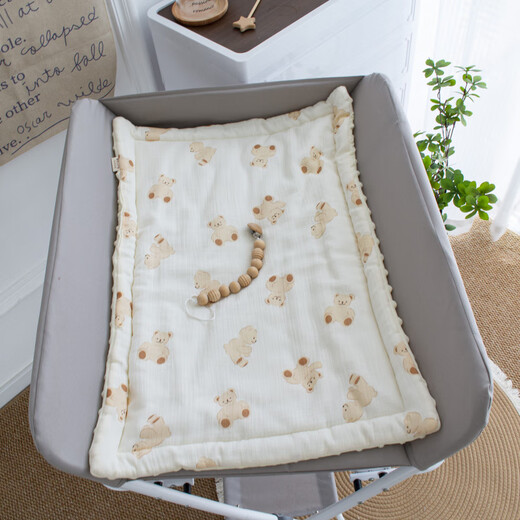 Special diaper pad, baby care table cotton pad, baby convenient diaper pad, children's washable diaper pad, cotton pad - Hug Bear 50*70cm