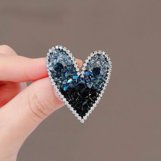 SNQP personalized creative niche design love rhinestone brooch women's suit corsage brooch brooch-rhinestone heart