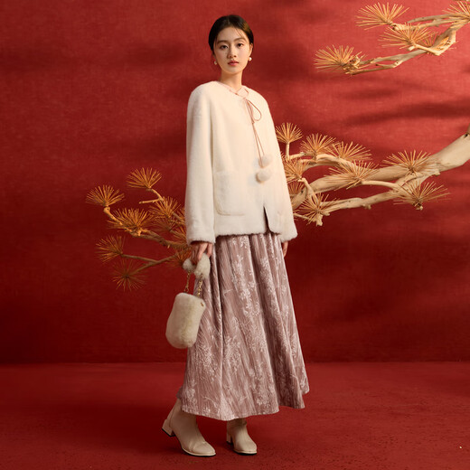 Three Colors Dust Ends Light Born 2025 Winter New Velvet Embossed Skirt Elastic Waist A-Line Skirt Long Skirt C