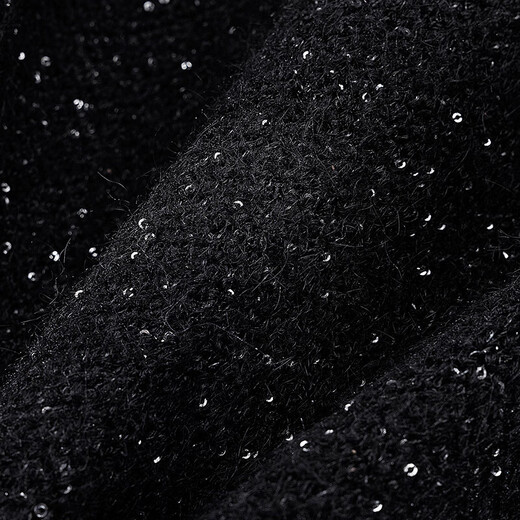 She wears slimming knitted vest for women 2025 autumn new style temperament V-neck pullover vest