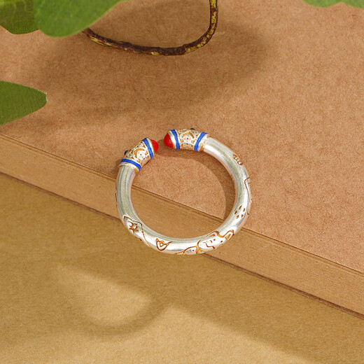 Lao Fengxiang gold-painted Tang grass pattern women's silver 999 open couple ring women's ring birthday gift girl silver jewelry pure silver gold-painted lucky cat open ring + certificate + brand gift box