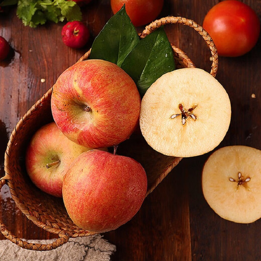 Jingxiansheng Xinjiang Aksu Apple Net weight 9Jin Jin is equal to 0.5kg, packed, fruit diameter 85-90mm, fresh fruit