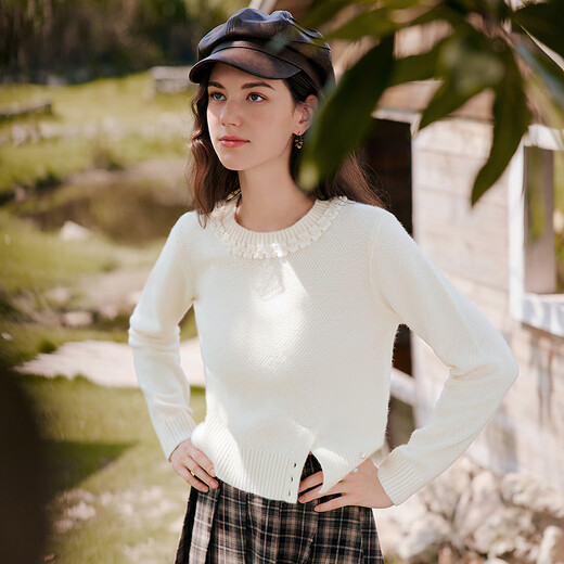 Betu women's 2025 winter new sweater neckline lace slit design gentle simple top women 2510T36 off-white L