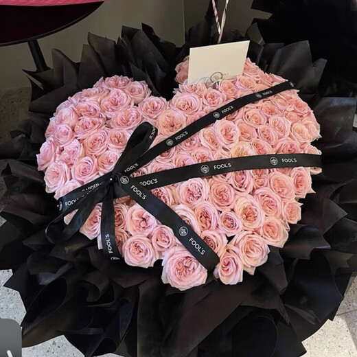 Everlasting flower rose bouquet doll hug bucket for girlfriend and best friend simulated soap flower birthday gift Sweet core cloud 33 hug bucket + balloons