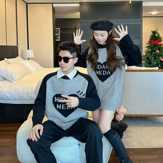 G.duck parent-child sweater for a family of three babies in autumn and winter 2025 New Year versatile mother-daughter mother-daughter love sweater red 80 baby one-piece romper (6-9 months)