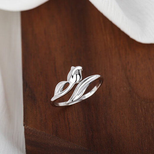 Lao Fengxiang S925 Silver Tulip Ring Girls Birthday Gift Girls Silver Jewelry S925 Silver Tulip Ring XXF + Certificate + Brand Gift Box