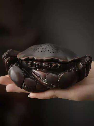 The middle shopkeeper's Purple Pottery Crab Windfall General Tea Pet Tea Strainer Purple Pottery One-piece Filter Set Can Raise Ornaments Household Tea Filter Crab Tea Strainer/Ornament-Purple Pottery