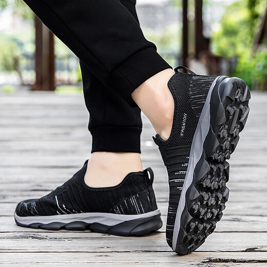 Zapatos para caminar a las personas de mediana edad y ancianos para mujeres transpirables y cómodos zapatos de ancianos sin deslizamiento.