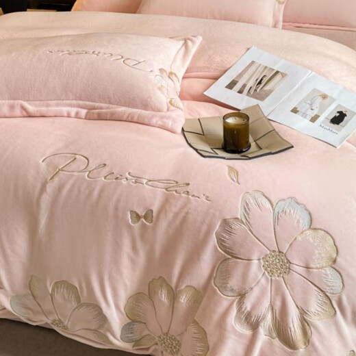 Mercury series 2024 new winter thickened milk velvet four-piece set warm coral velvet embroidered quilt cover sheet fitted sheet plush bedding Class A quick heating non-shedding milk white 1.5 meter bed sheet style four-piece set quilt cover 200 230