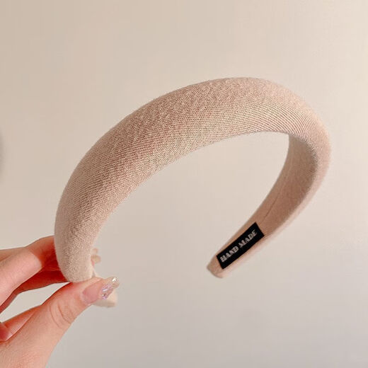 Zan Yingmei 2025 new autumn and winter plush hair hoop for women, high-end light luxury, lazy wind hair bundle, high skull face wash headband, one milk tea color solid color hair hoop