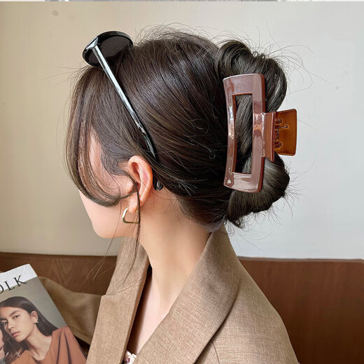 Simple Square Hair Clip for Women Elegant and Temperamental Jelly Color Acrylic Shark Clip Headwear Back of Head Hair Clip Square Jelly Green 8.5CM