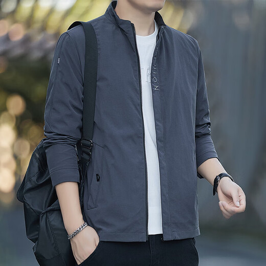 Men's jacket spring and autumn trendy loose stand-up collar jacket workwear for young and middle-aged people windproof outdoor sports and leisure men's wear 67002 gray 3XL 150-165Jin Jin equals 0.5 kg