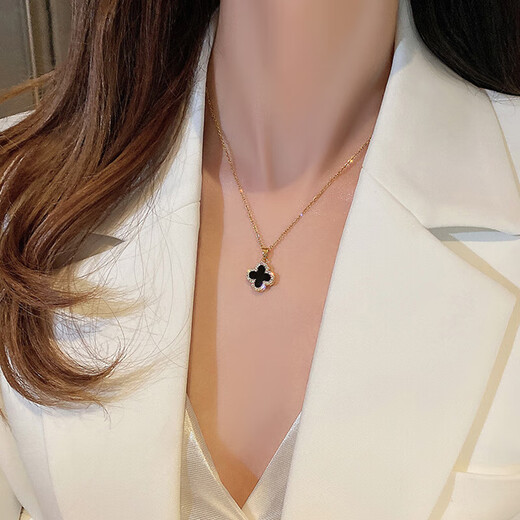 Necklace, high-end, luxury, niche design for women, ins cold style clavicle chain, double-sided four-leaf clover washable pendant, gold four-leaf flower necklace A0292