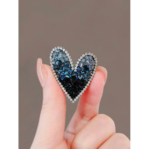 SNQP personalized creative niche design love rhinestone brooch women's suit corsage brooch brooch-rhinestone heart