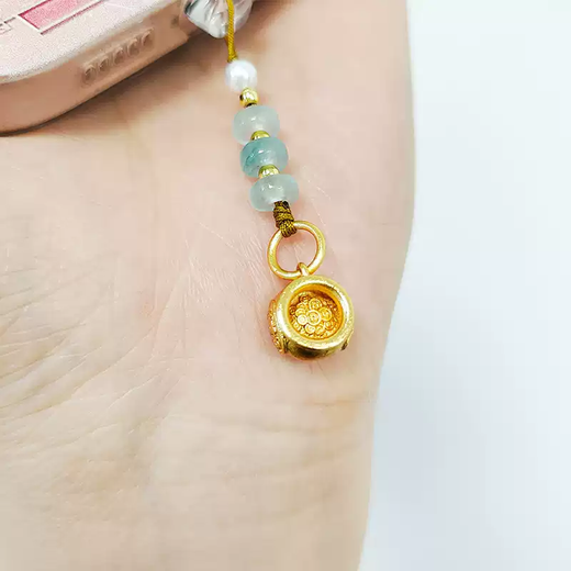 The shopkeeper’s mobile phone dust-proof plug typec universal national style God of Wealth sand gold pendant charging port pendant Huawei apple plug pendant gold abacus typec Huawei Xiaomi and other apples 1516