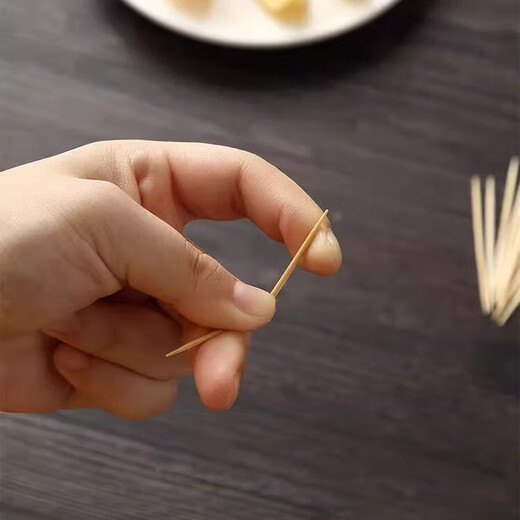 Toothpicks Bamboo skewers fine toothpick box wholesale disposable household high-end two-end toothpick portable two-end toothpick artifact 200 pieces 1 pack only toothpicks