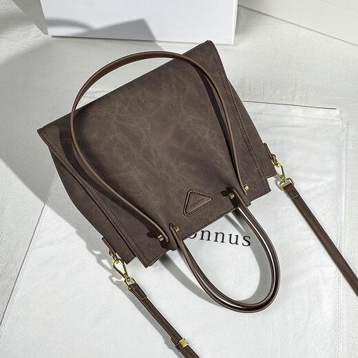 Jacoponnus Jacobang Bucket Bag Women's 2025 Nuevo nicho de alta gama de lujo de lujo Gran capacidad Commuting Soft Cuero Crossbody Bagk Café Batik Embalaje ordinario Bolsa grande