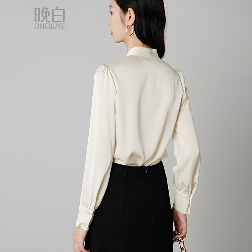 Late white new product 2025 autumn style light and mature V-neck shirt casual age-reducing fashion commuting shirt for women beige L