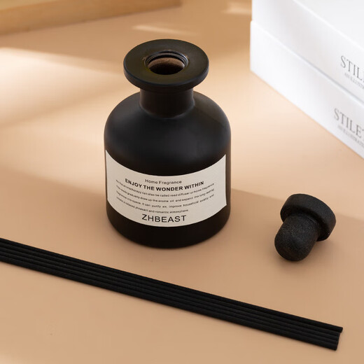 Christmas Gift Aromatherapy Creative Fireless Aromatherapy Ornaments Living Room Room Incense Black Bottle Wintersweet First Snow 120ml