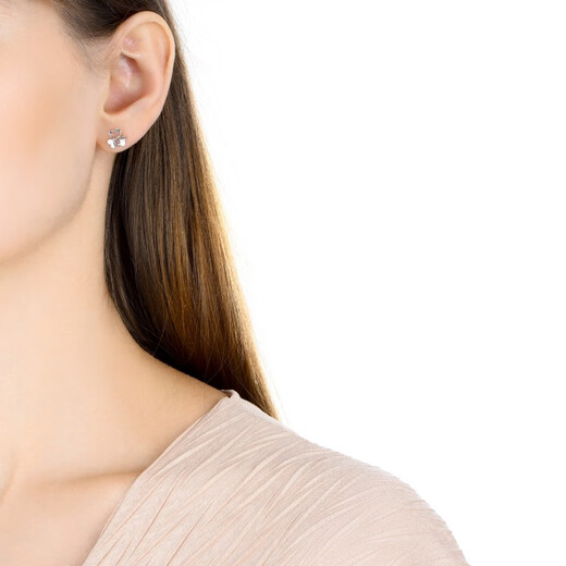 Chow Sang Sang Pt950 platinum colored silk earrings and studs pair 83767E pricing