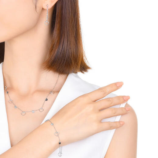 Chow Sang Sang Pt950 platinum long rhombus pendant platinum earrings earrings platinum earrings 45262E pricing