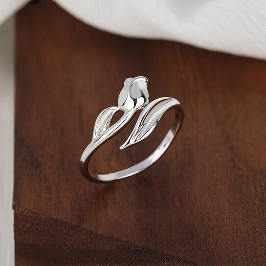 Lao Fengxiang S925 Silver Tulip Ring Girls Birthday Gift Girls Silver Jewelry S925 Silver Tulip Ring XXF + Certificate + Brand Gift Box
