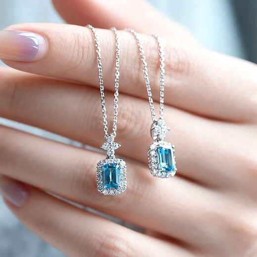 IDC Henan artificially cultivated diamond 18K gold cultivated aquamarine perfume bottle pendant light luxury clavicle chain lover gift wine bottle sapphire pendant