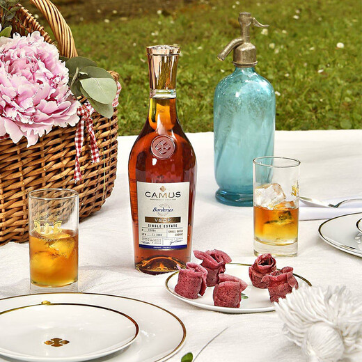 卡慕（CAMUS）经典布特妮VSOP干邑白兰地洋酒700ml 单一庄园 法国进口