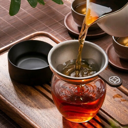 Pure titanium tea drain, tea filter, tea filter, thousand hole integrated tea separator, high-end tea separator, Kung Fu tea set accessories, 2033 holes, coin handle, pure titanium tea drain - Ebony