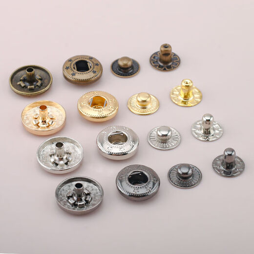 Bouton Appuyez sur le bouton SCONPORT BOUTON BOUTON-FREE-FREE MÉTAL METAL Quad Bouton Down Clothes Bouton Mother Bouton Mother Silver 655 20 SETS + Outils de cochons à la main + boîte de stockage
